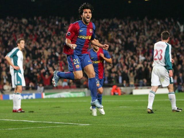 Barcelona's Deco celebrates scoring against Liverpool during the first leg of a last 16 Champions League football match at the Camp Nou stadium in Madrid, 21 February 2007