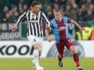 Juventus being held by Genoa