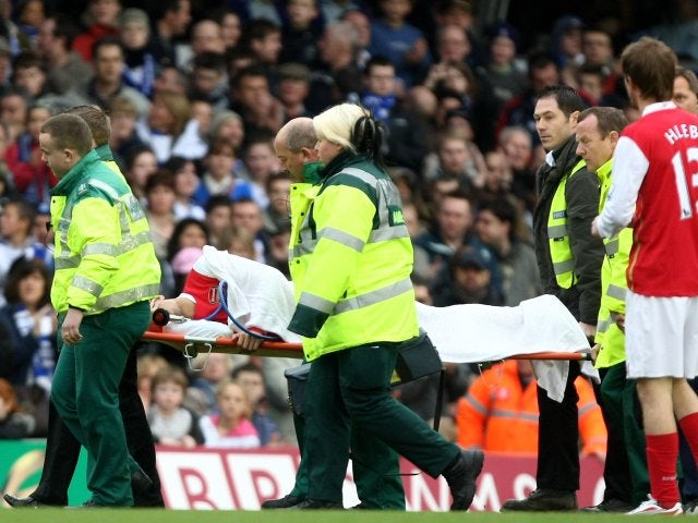 Arsenal's Eduardo da Silva receives treatment after breaking his leg on February 23, 2008.