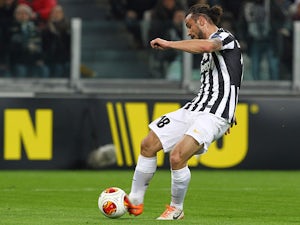 Juventus close in on last-16 spot
