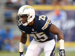Chargers re-sign Stuckey