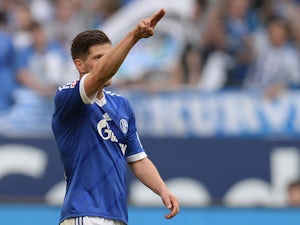 Schalke lead on Di Matteo's debut