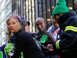 Mo Farah collapses in New York