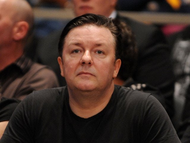 Ricky Gervais attends a boxing match in New York on November 08, 2008.