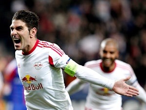 Ten-man Basel overcome Salzburg