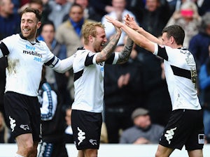 Derby hold on to beat Barnsley
