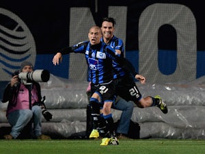Atalanta rescue draw with 10-man Genoa