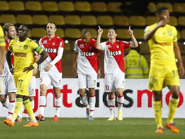 Monaco's Colombian midfielder James Rodriguez (2nd R) celebrates after opening the scoring during the French L1 football match Monaco (ASM) vs Nantes (FCN) on April 6, 2014