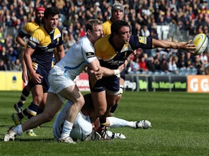 Chiefs hold on to beat Worcester