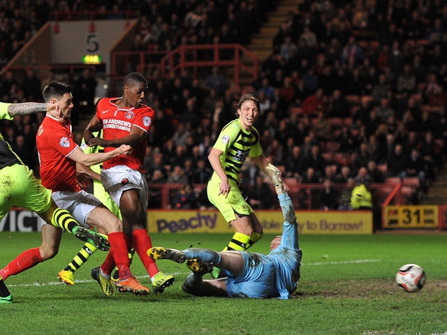 Marvin Sordell of Charlton scores Charlton's 3rd goal during the Sky Bet Championship match between Charlton Athletic and Yeovil Town at The Valley on April 8, 2014
