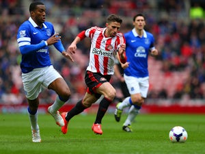 Everton up to fourth with Sunderland win