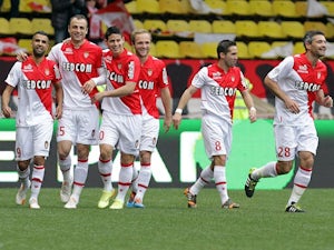 Berbatov goal gives Monaco the win