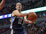 Nick Calathes #12 of the Memphis Grizzlies in action against Chicago Bulls on March 8, 2014