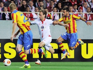 Valencia restore Europa League parity
