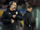 Athletic Bilbao's coach Marcelo Bielsa reacts during the Spanish league football match against Barcelona on December 1, 2012