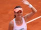 Radwanska eases past Schiavone