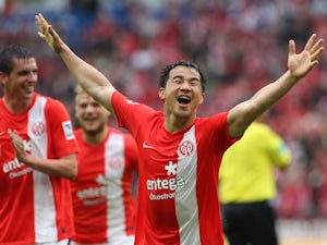 Okazaki nets twice in Mainz triumph
