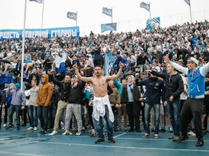 Zenit match abandoned over crowd trouble