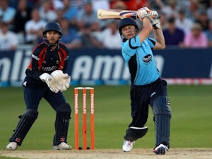 Wright signs three-year Sussex extension
