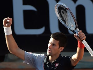 Djokovic advances at French Open
