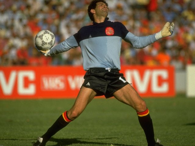 Former Barcelona goalkeeper Andoni Zubizaretta in action for Spain at the World Cup on June 18, 1986.