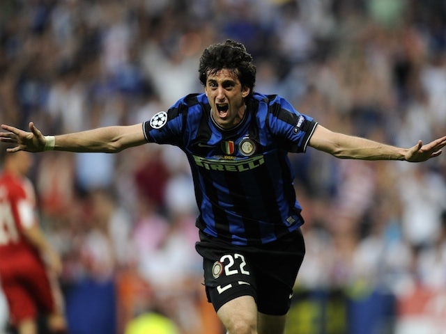 Inter Milan's Argentinian forward Diego Milito celebrates after scoring during the UEFA Champions League final football match Inter Milan against Bayern Munich on May 22, 2010