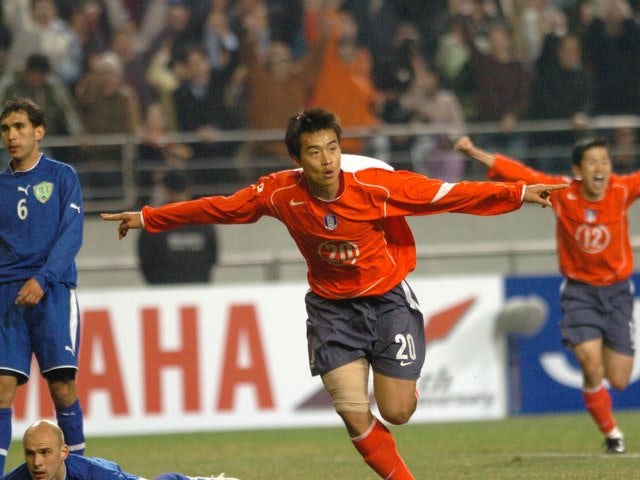 Lee Dong-gook celebrates scoring a goal for South Korea on March 30, 2005.