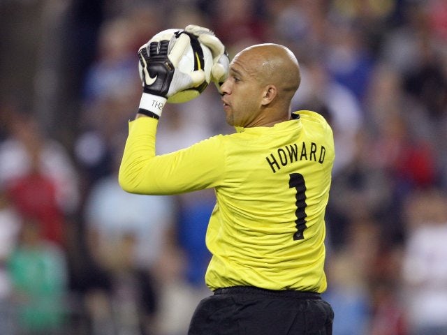 Everton goalkeeper Tim Howard throws out the ball while representing the USA on April 01, 2009.