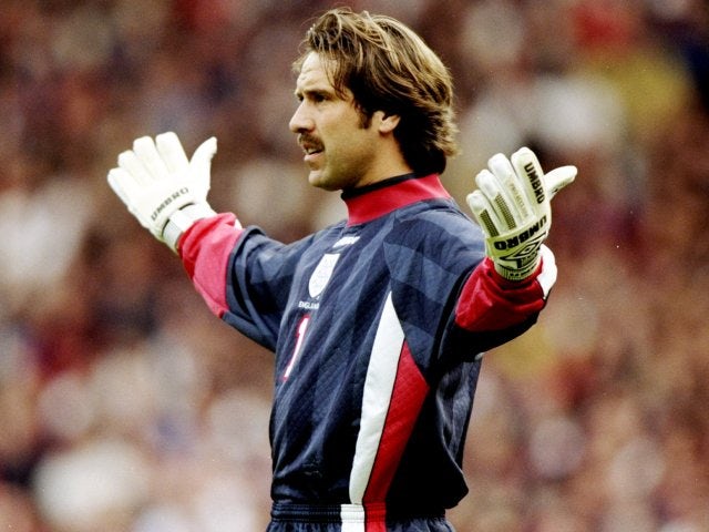Former Arsenal goalkeeper David Seaman in action for England against Bulgaria on October 10, 1998.