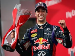 Ricciardo hoping Red Bull close on Mercedes