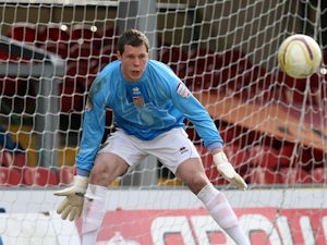 Cambridge sign goalkeeper Dunn