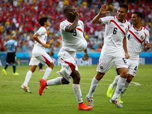 Ruiz heads Costa Rica into lead