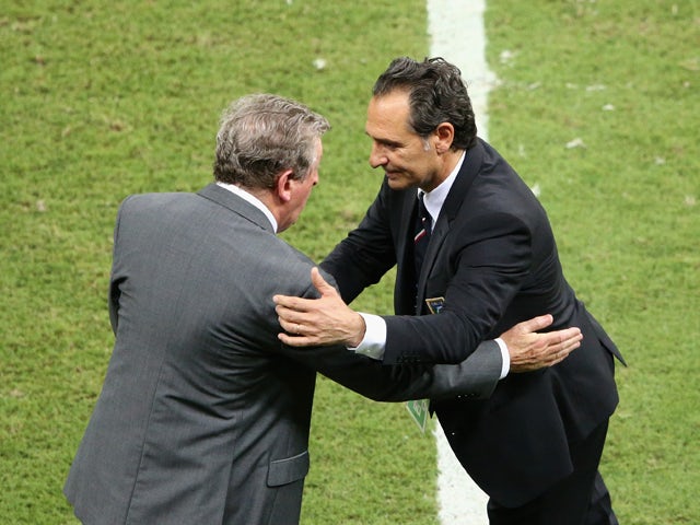 England manager Roy Hodgson and head coach Cesare Prandelli of Italy shake hands after the 2014 FIFA World Cup Brazil Group D match between England and Italy at Arena Amazonia on June 14, 2014 