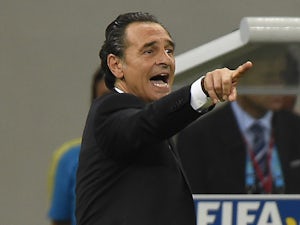 Prandelli hails Italy midfielders