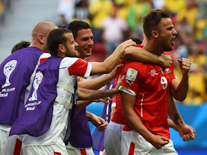 Switzerland earn late win over Ecuador