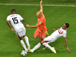 Robben: 'Costa Rica rugby tackled me' 