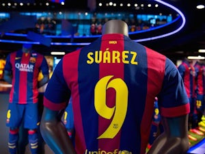 Suarez to make Barca debut on Monday