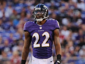 Smith pens four-year extension with Ravens
