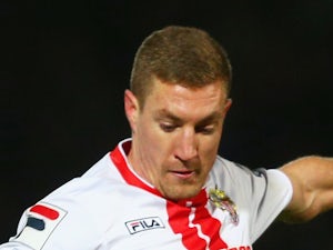 Heslop pens Mansfield deal