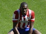 Atletico Madrid's new French midfielder Josuha Guilavogui poses during his presentation at Vicente Calderon stadium in Madrid on September 13, 2013