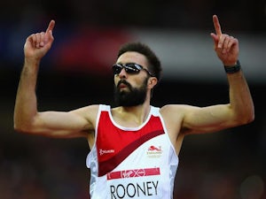 England's Rooney eyeing relay redemption
