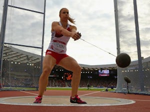 Sophie Hitchon takes hammer throw bronze