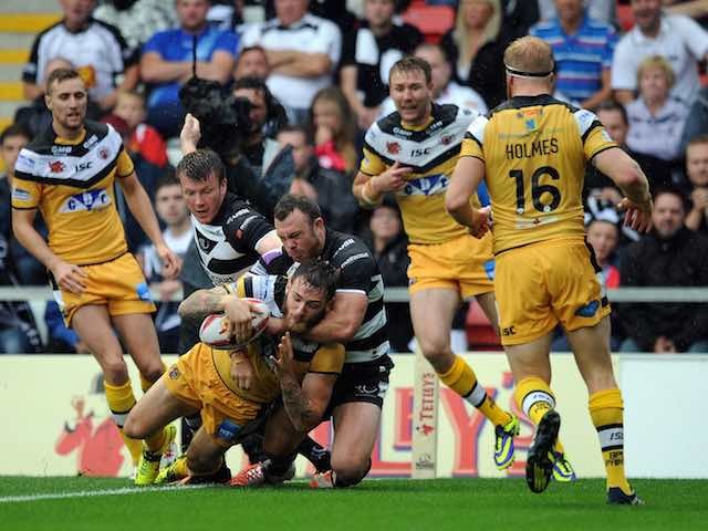 Daryl Clark scores a try for Castleford Tigers during the Challenge Cup semi on August 10, 2014