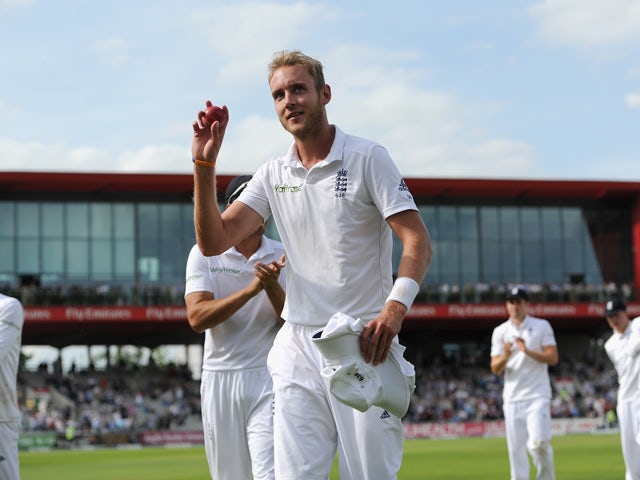 Stuart Broad of England salutes the crowd after taking six wickets during day one of 4th Investec Test match between England and India at Old Trafford on August 7, 2014