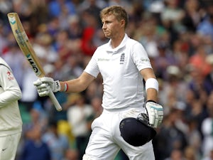 England march ahead as India crumble
