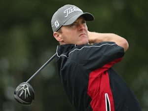 Hoey takes lead in Thailand 
