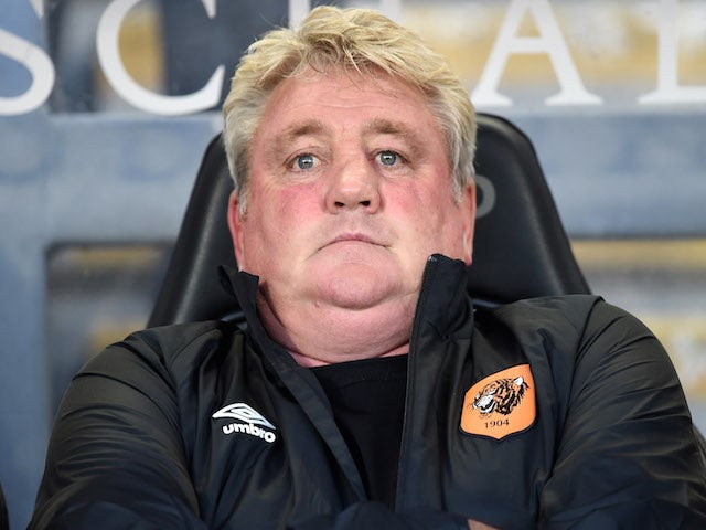 Steve Bruce manager of Hull City reacts during the Hull City v KSC Lokeren UEFA Europa League Qualifying Play-Off match at the KC Stadium on August 28, 2014