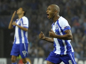 Shaktar, Porto goalless at break