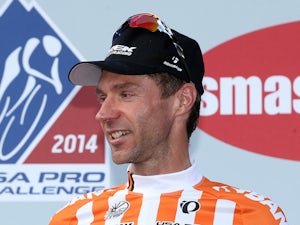 Jens Voigt breaks cycling's hour record
