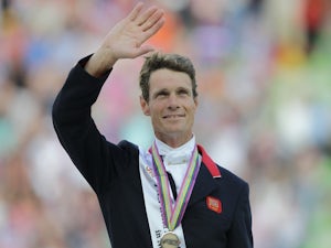 Fox-Pitt leads eventing in comeback from coma